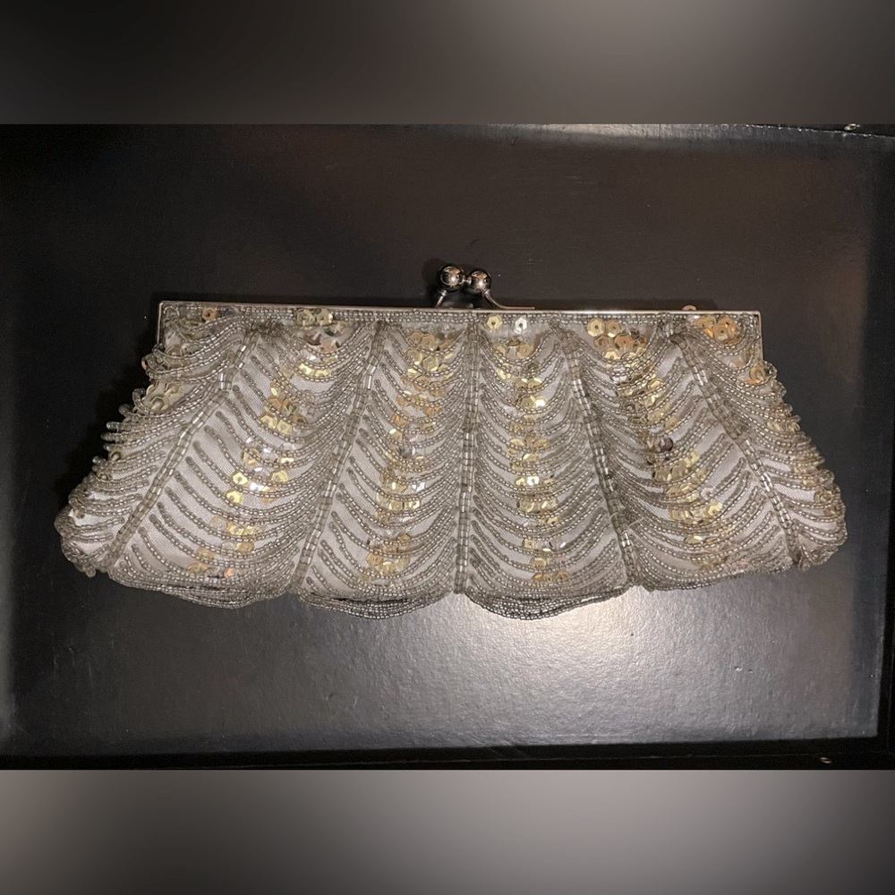 1920’s style beaded clutch